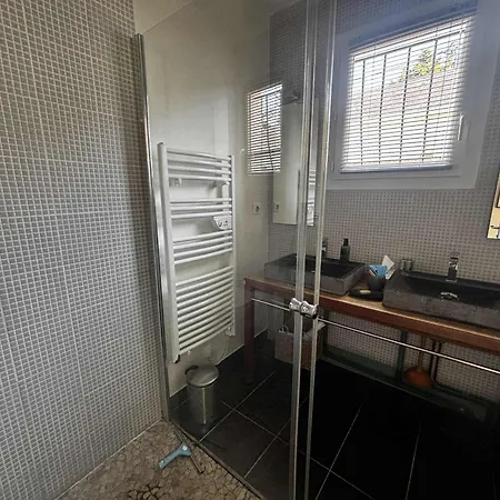 Charmante Maison Renovee A 200 M De La