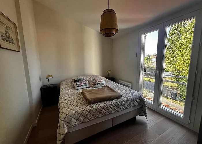 Charmante Maison Rénovée à 200 M De La - Fr-1-194-316 La Faute-sur-Mer