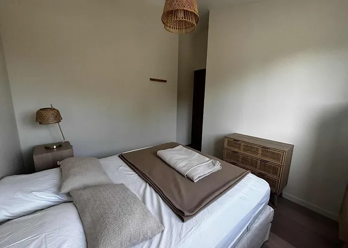 Charmante Maison Rénovée à 200 M De La - Fr-1-194-316 *