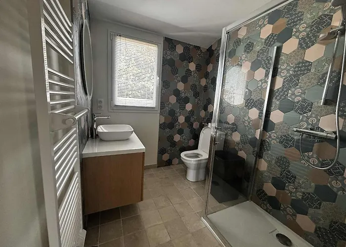 Hébergement de vacances Charmante Maison Rénovée à 200 M De La - Fr-1-194-316