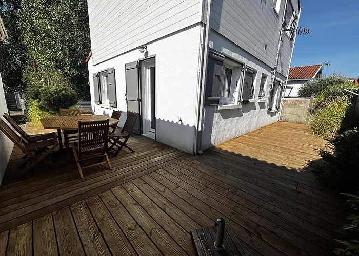 Charmante Maison Rénovée à 200 M De La - Fr-1-194-316 La Faute-sur-Mer