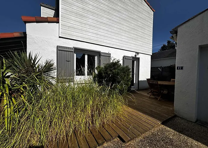 Charmante Maison Rénovée à 200 M De La - Fr-1-194-316