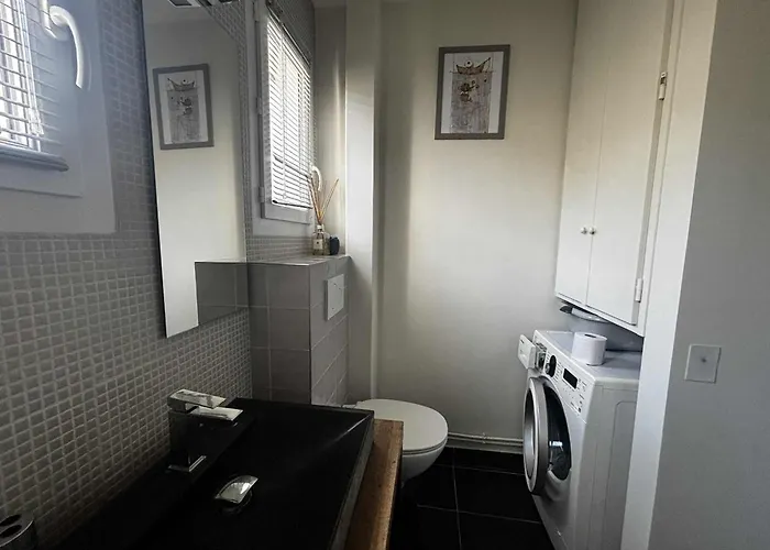 Charmante Maison Rénovée à 200 M De La - Fr-1-194-316